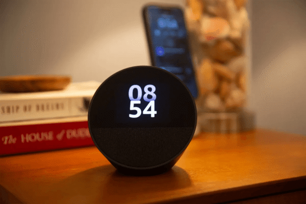 Parlante Alexa  echospot inalámbrico